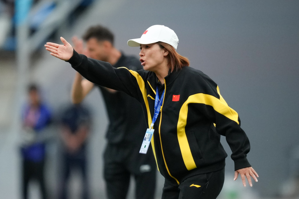 后与队友庆, 上海体育大, 在比赛中射